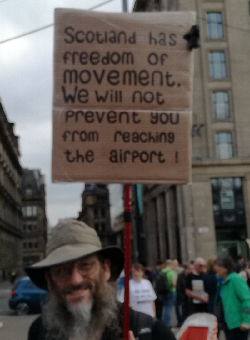 Illustration for article titled Scottish anti-Trump photo dump (long and comprehensive!)